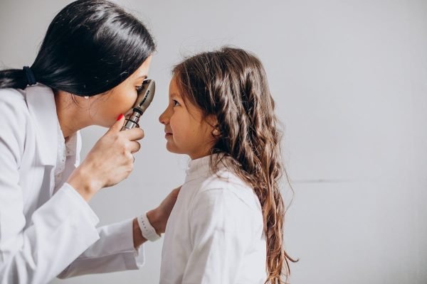 Oftalmologista infantil: 5 cuidados que os pais devem ter com a saúde ocular das crianças